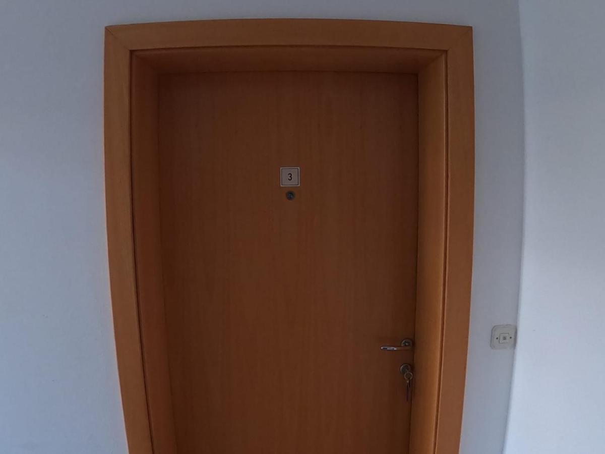 Apartment Dilba Novalja Eksteriør bilde