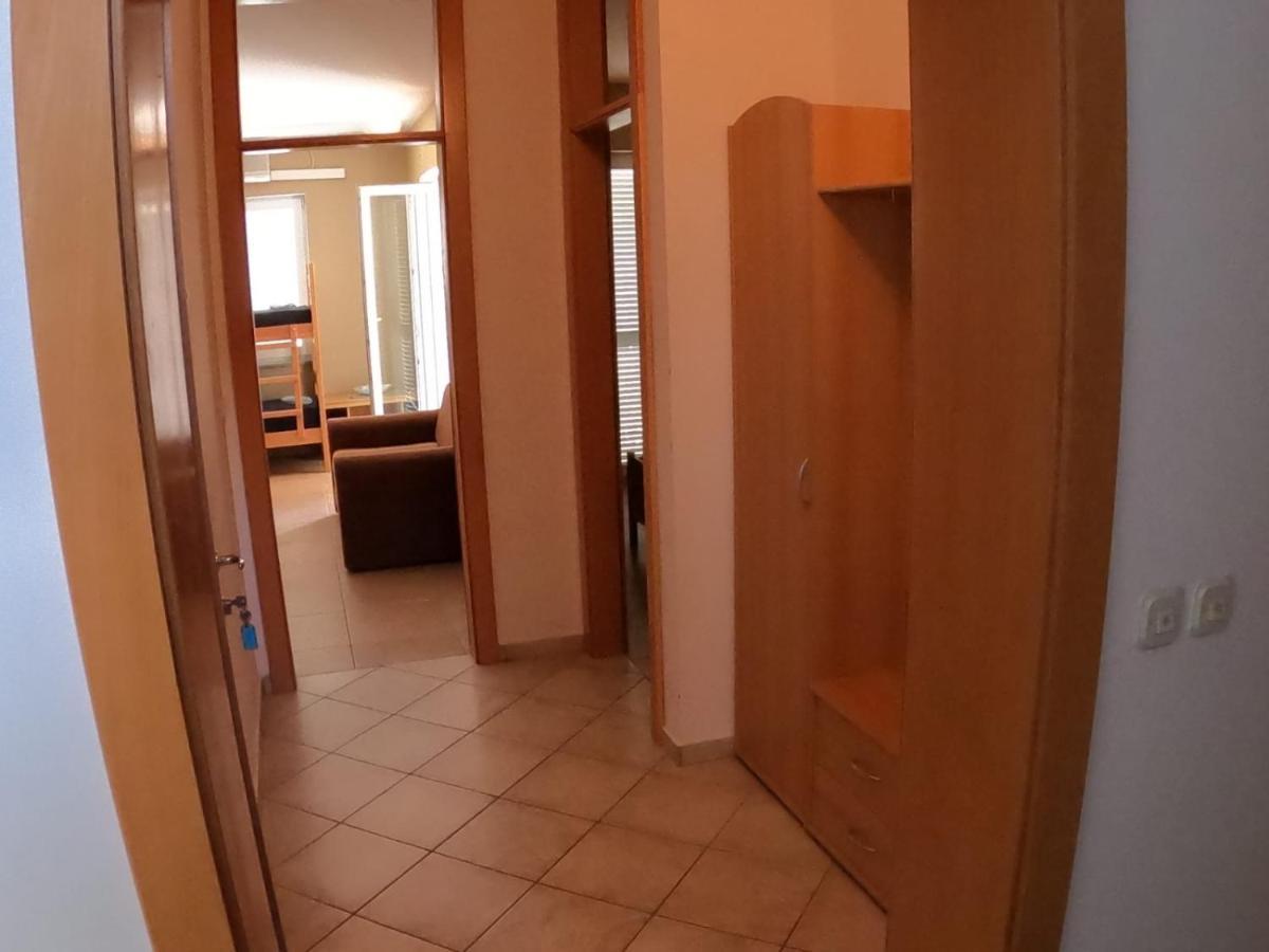 Apartment Dilba Novalja Eksteriør bilde