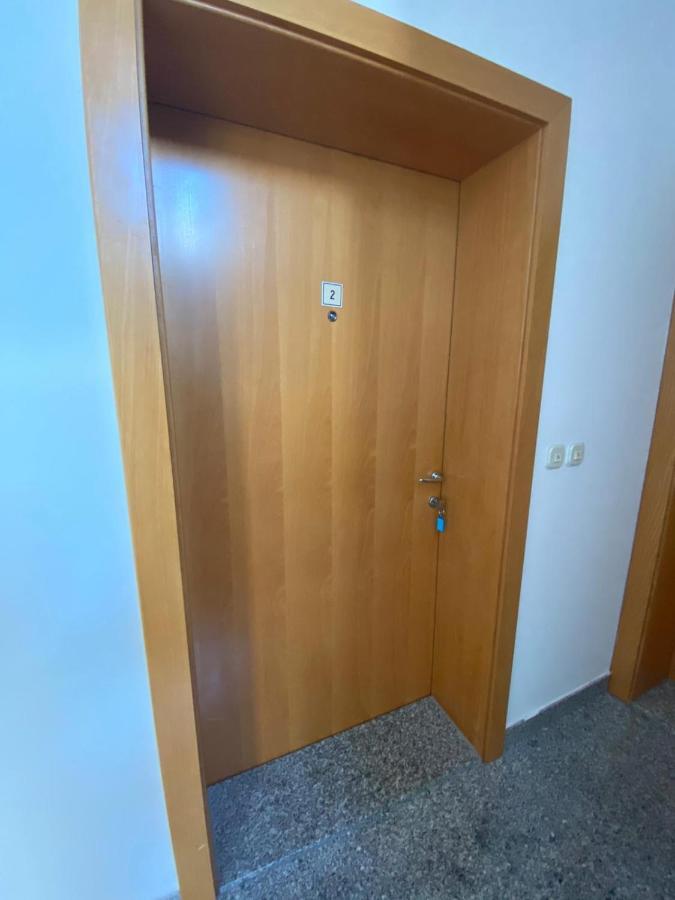 Apartment Dilba Novalja Eksteriør bilde