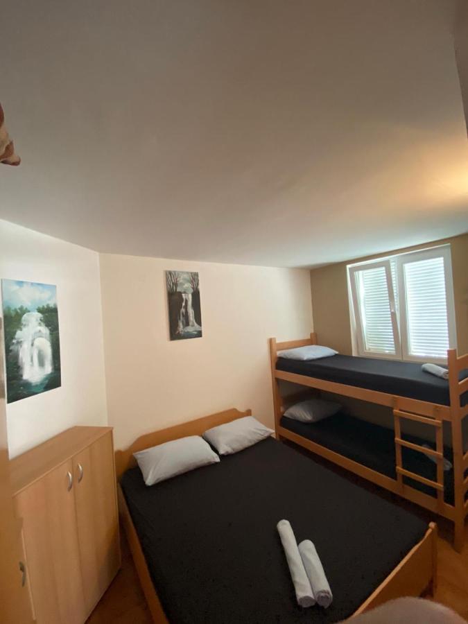 Apartment Dilba Novalja Eksteriør bilde